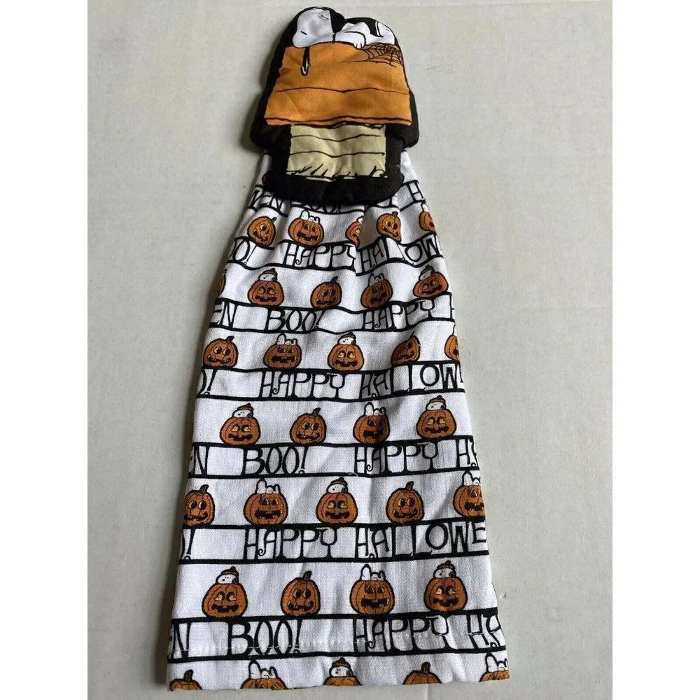 ‎Peanuts Snoopy Halloween Hanging Kitchen Towel
